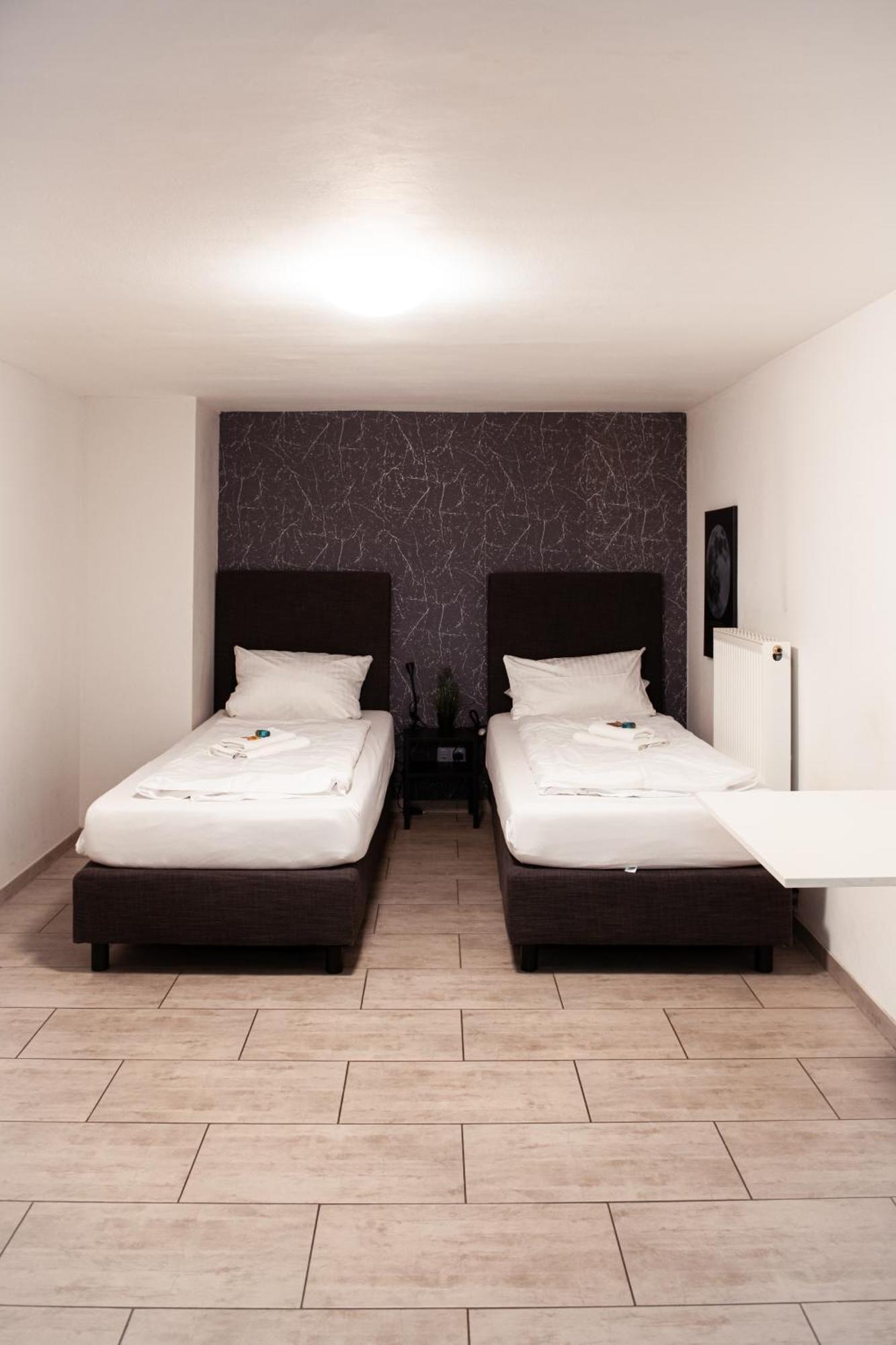 Haus99 Budget Pension & Apartments Fürth 외부 사진