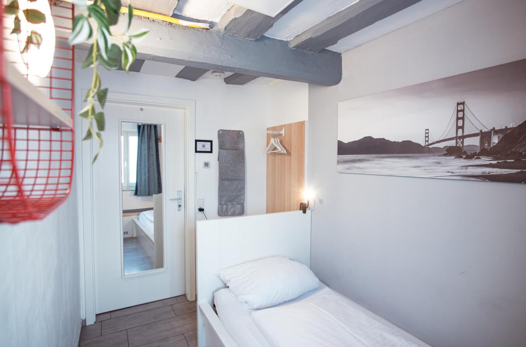 Haus99 Budget Pension & Apartments Fürth 외부 사진