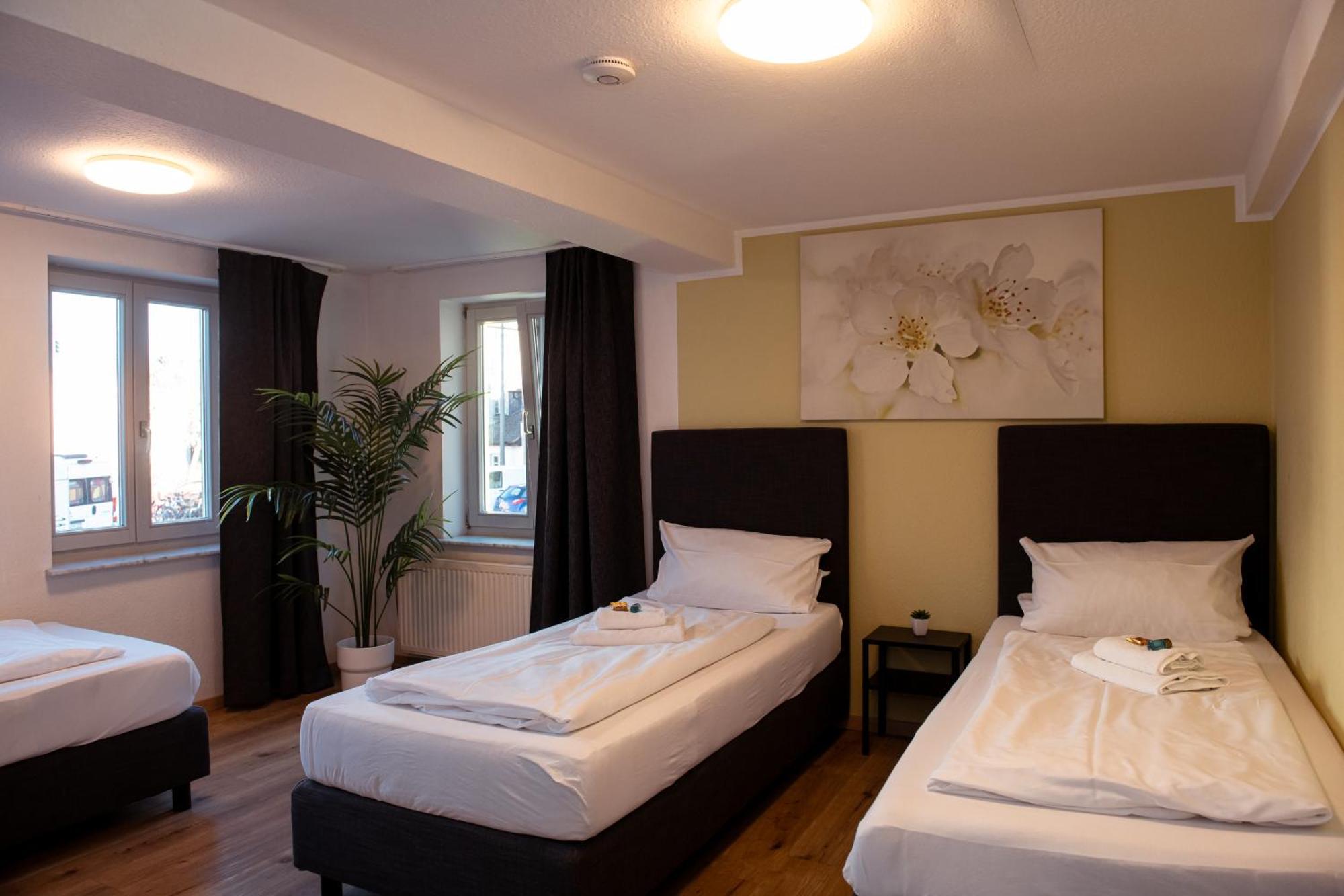 Haus99 Budget Pension & Apartments Fürth 외부 사진