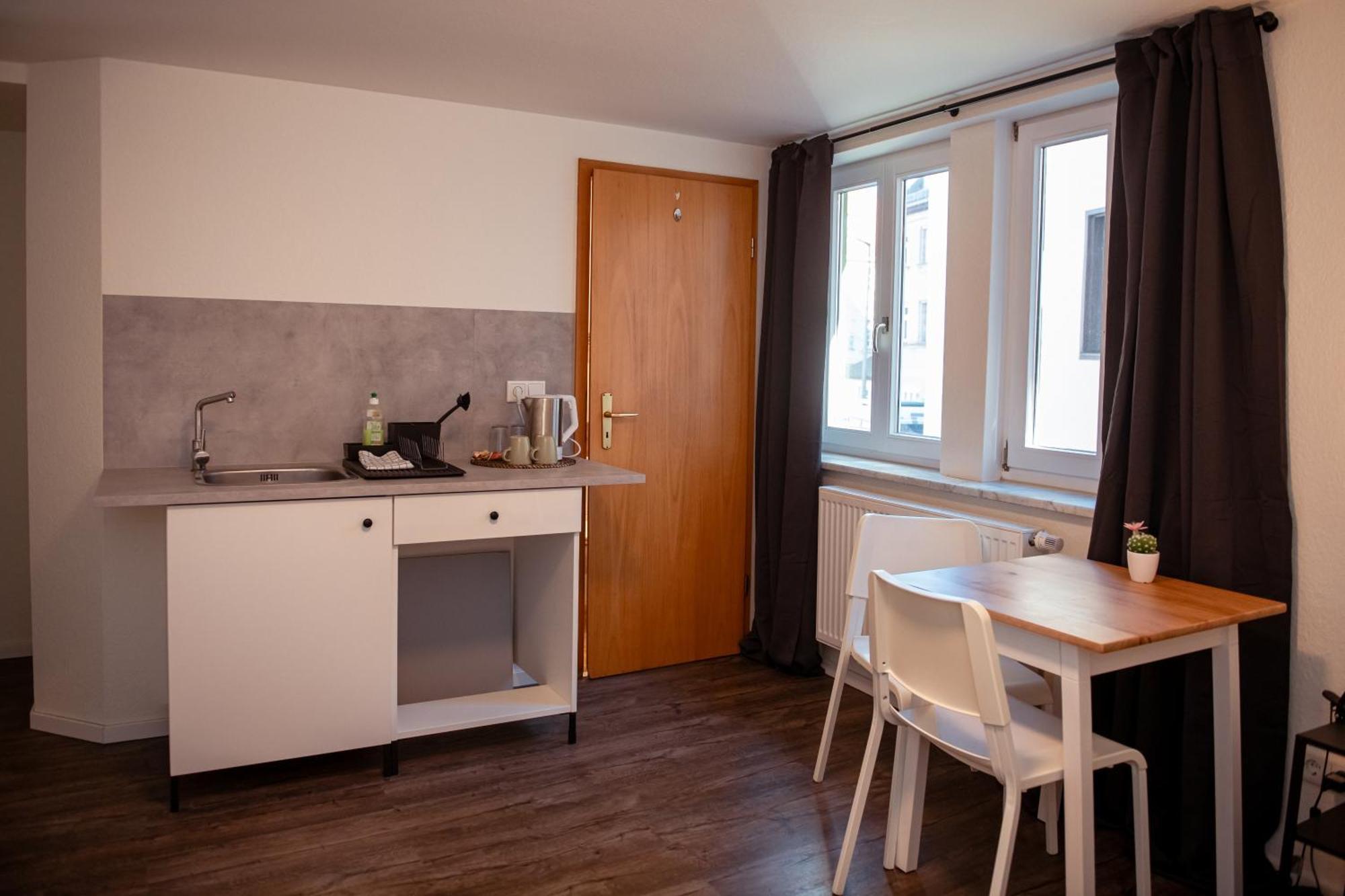 Haus99 Budget Pension & Apartments Fürth 외부 사진