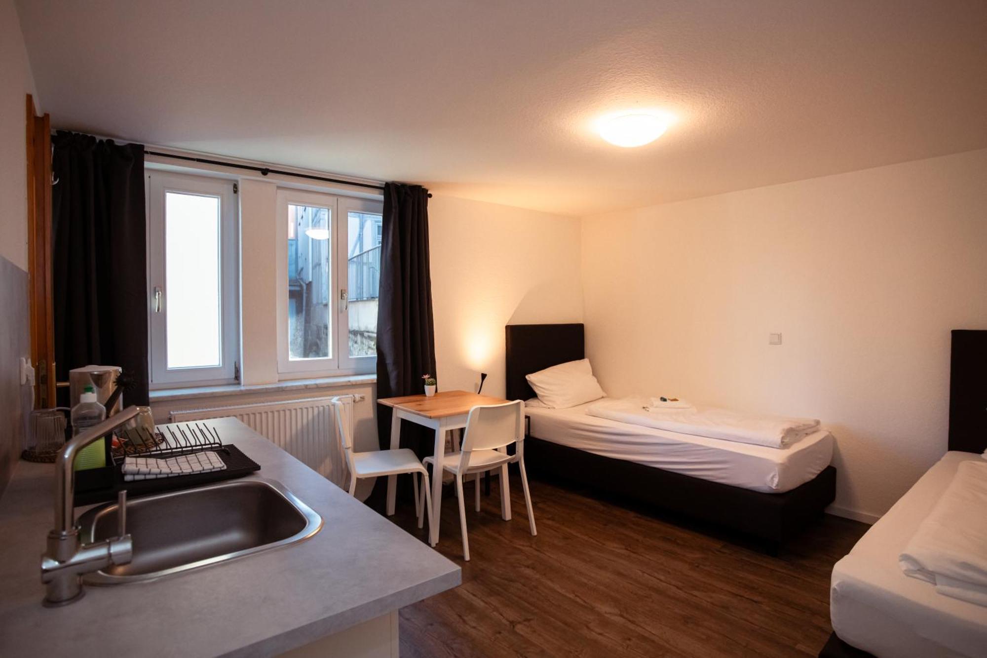 Haus99 Budget Pension & Apartments Fürth 외부 사진